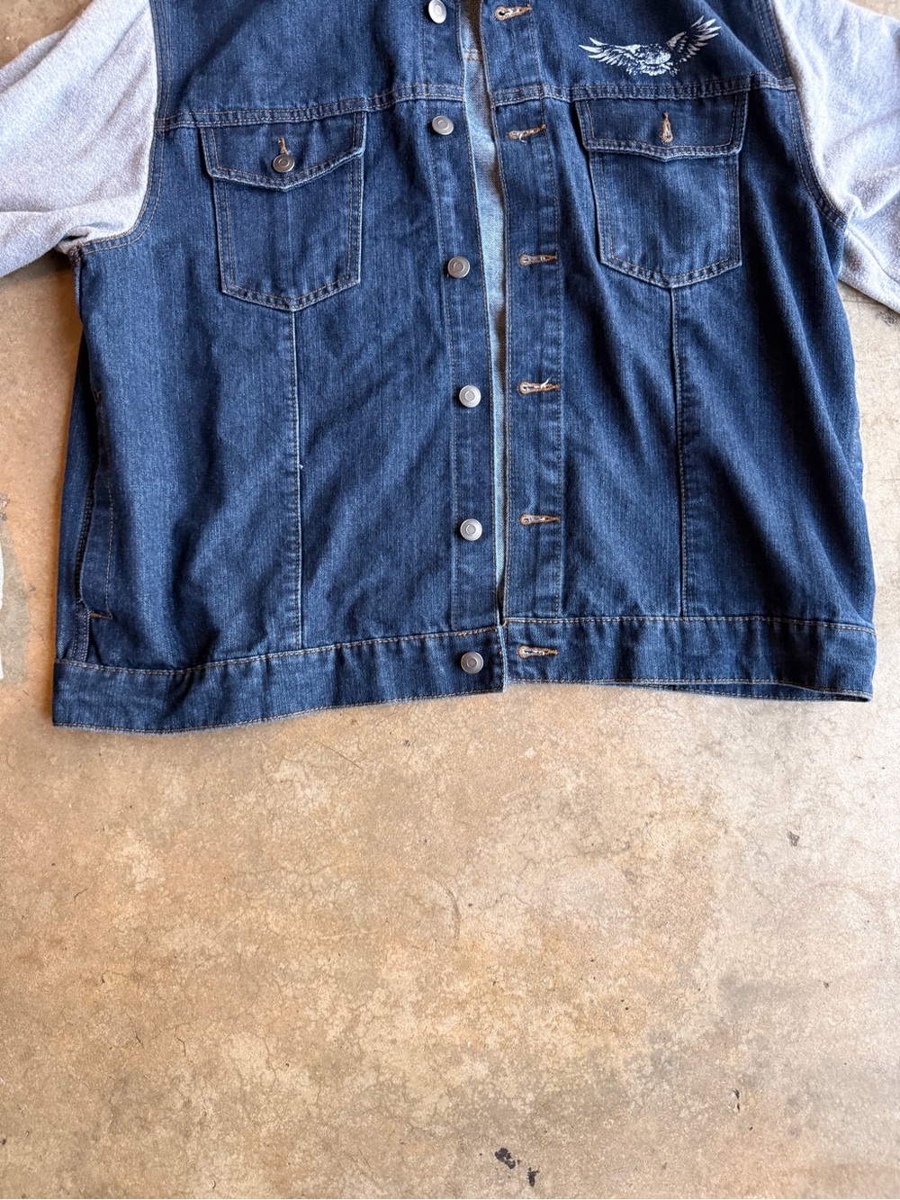 H Men's Denim Bomber Jacket Hooded Graphic Blue Gray Button Size L 42-44 - Picture 5 of 11